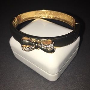 NWT Betsey Johnson Gold Bracelet